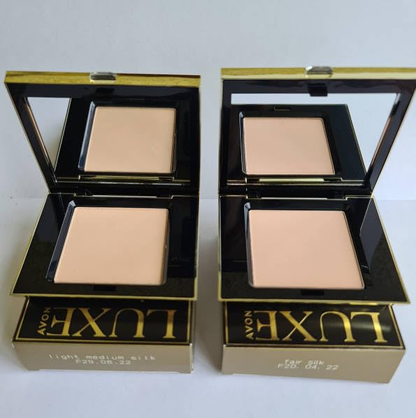 Avon Luxe Silken Pressed Powder - Light Medium Silk