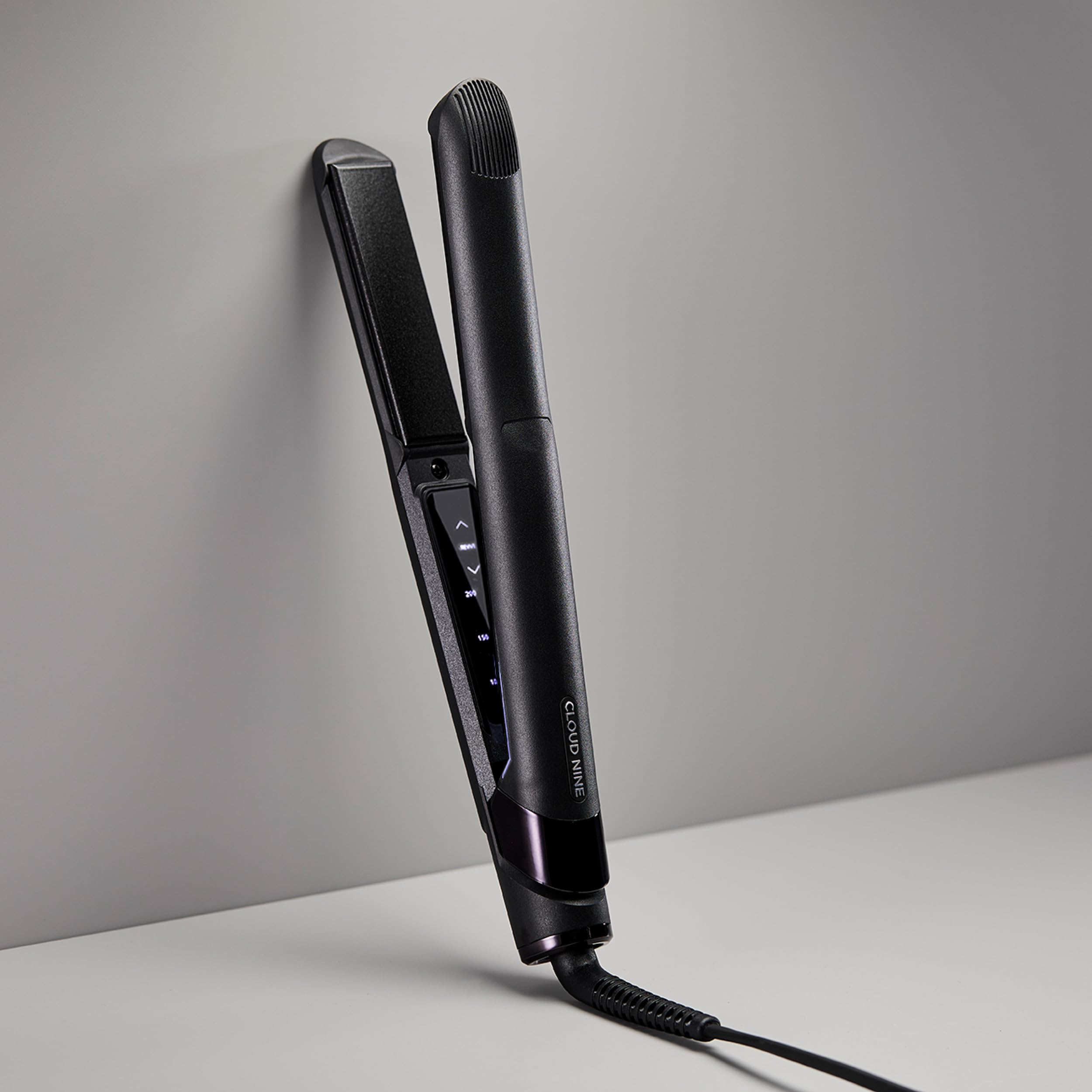 CLOUD NINE The Original Iron Black Hair Straightener Giftset | Variable Temperature Control Quick Heat Touch Technology Ceramic Floating Plates Spring Flex Styling | Perfect Smooth Sleek Results